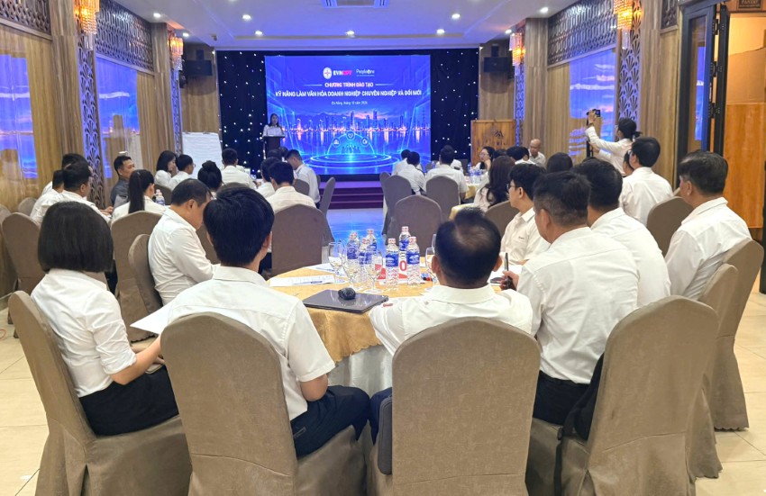 EVNNPT tổ chức khóa đào tạo “Kỹ năng làm văn hóa doanh nghiệp chuyên nghiệp và đổi mới”.