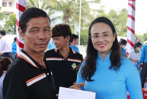 Công đoàn Việt Nam: 96 năm giương cao ngọn cờ tiên phong 16