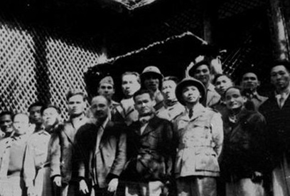Công đoàn Việt Nam: 96 năm giương cao ngọn cờ tiên phong 2