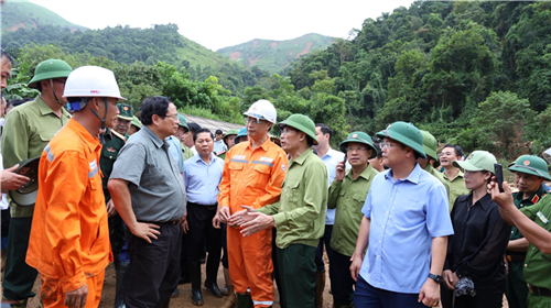 Thủ tướng Chính phủ ghi nhận nỗ lực của ngành Điện trong khắc phục sự cố tại vùng lũ Điện Biên
