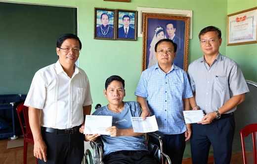 Lãnh đạo PC Đà Nẵng thăm, hỗ trợ gia đình CBCNV có hoàn cảnh đặc biệt khó khăn