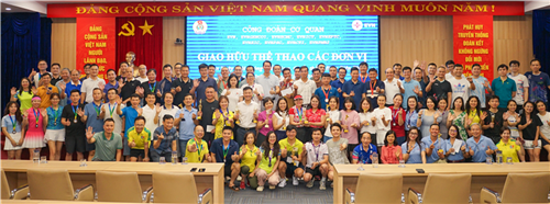 Hơn 100 vận động viên tham gia giao hữu thể thao do Công đoàn Cơ quan EVN tổ chức