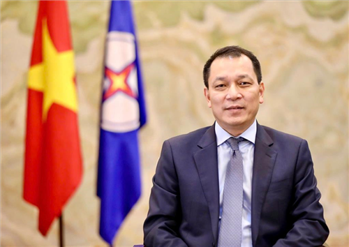 Chủ tịch HĐTV EVN gửi thư chúc mừng kỷ niệm 71 năm Ngày truyền thống ngành Điện lực Việt Nam