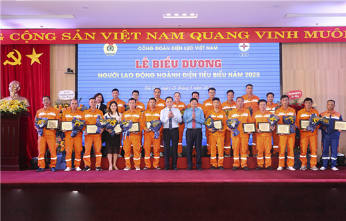 24 đoàn viên Công đoàn ĐLVN được trao Bằng Lao động sáng tạo của Tổng Liên đoàn Lao động Việt Nam