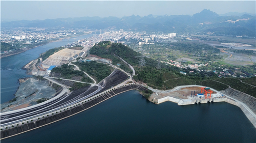 Xây nguồn sức mạnh nội sinh từ phong trào thi đua liên kết trên công trường Thủy điện Hòa Bình mở rộng