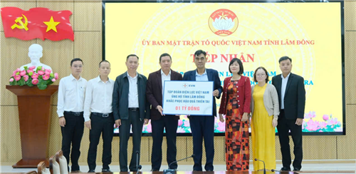EVN TRAO 01 TỶ ĐỒNG HỖ TRỢ TỈNH LÂM ĐỒNG KHẮC PHỤC HẬU QUẢ THIÊN TAI