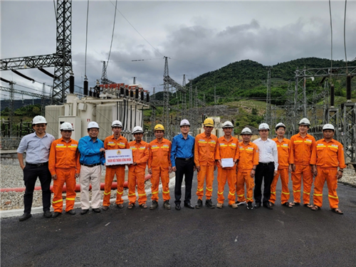 CÔNG ĐOÀN CÔNG TY TRUYỀN TẢI ĐIỆN 2 ĐƯA NGHỊ QUYẾT CỦA ĐẢNG VÀO ĐỜI SỐNG NGƯỜI LAO ĐỘNG