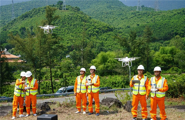 Sức lan tỏa của phong trào thi đua Chuyển đổi số trong EVNNPT