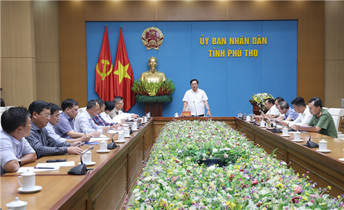 Phó Thọ: Tập trung tháo gỡ mặt bằng 3 dự án truyền tải điện được EVN và Tổng LĐLĐ Việt Nam phát động thi đua