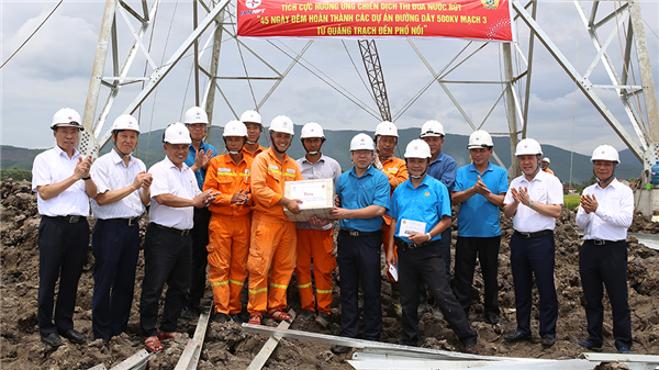 Công đoàn Điện lực Việt Nam quan tâm, động viên các đơn vị tham gia thi công Dự án đường dây 500kV mạch 3