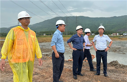 Đôn đốc tiến độ dự án truyền tải điện được Tổng LĐLĐ Việt Nam và EVN phát động thi đua 