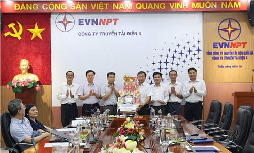 Lãnh đạo EVNNPT, Công đoàn EVNNPT lắng nghe ý kiến người lao động Đội truyền tải điện Đồng Nai sau sắp xếp tinh gọn bộ máy
