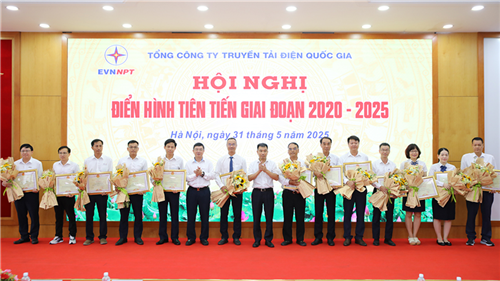 EVNNPT tổng kết phong trào thi đua yêu nước giai đoạn 2020-2025 và vinh danh các điển hình tiên tiến
