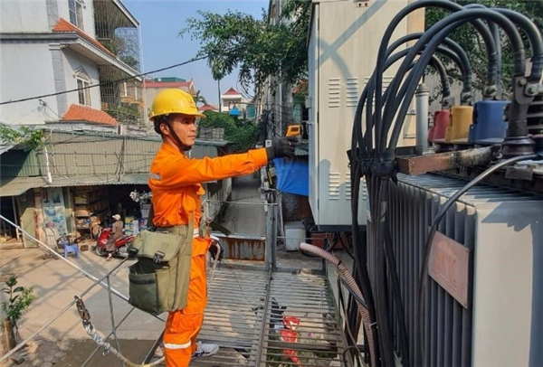 Anh thợ điện hiền lành, dễ mến, có trách nhiệm với công việc