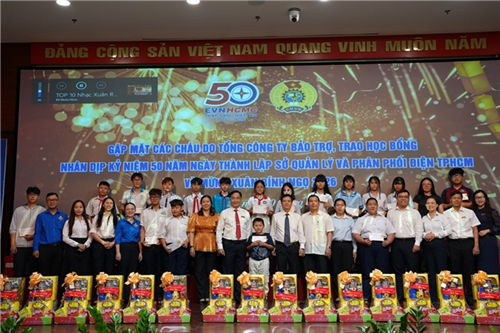 Buổi gặp mặt ấm áp đầu Xuân của EVNHCMC với các em học sinh có hoàn cảnh khó khăn