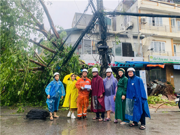 Công đoàn EVNHANOI kịp thời động viên tập thể CBCNV thực hiện khắc phục hậu quả sau bão số 3 (YAGI).