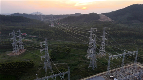 Đóng điện thành công dự án Đường dây 500 kV Lào Cai - Vĩnh Yên