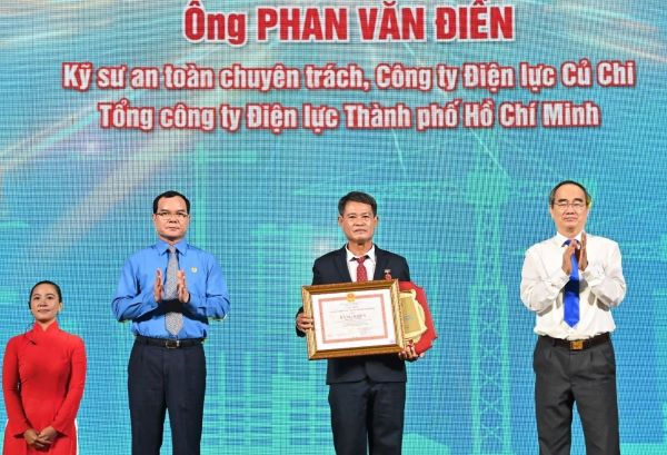 EVNHCMC: NĂM THỨ 5 LIÊN TIẾP VINH DỰ CÓ CÁ NHÂN ĐẠT GIẢI THƯỞNG TÔN ĐỨC THẮNG