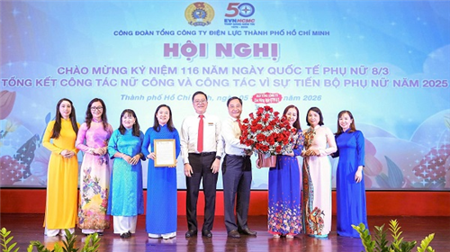 EVNHCMC tôn vinh nữ CBCNV nhân Ngày Quốc tế Phụ nữ 8/3