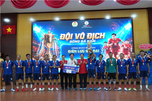 Hội thao chào mừng Quốc khánh 2/9 tại Công đoàn Cơ sở Công ty Điện lực Cà Mau.