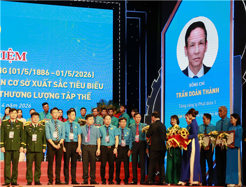 Chủ tịch Công đoàn EVNGENCO1 Trần Doãn Thành được tuyên dương tiêu biểu toàn quốc