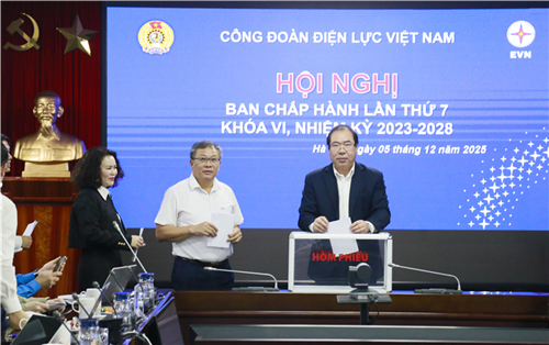 Hội nghị BCH Công đoàn Điện lực Việt Nam khóa VI thống nhất nhiều nội dung quan trọng phục vụ Đại hội VII