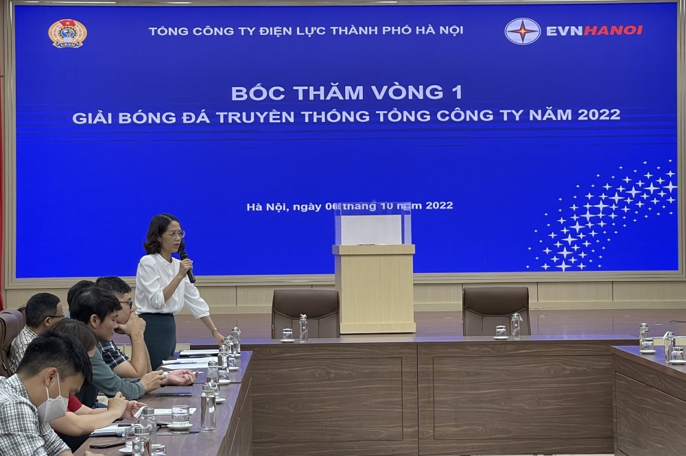 33 đội bóng thuộc các đơn vị trong toàn Tổng công ty tham gia Giải Bóng đá truyền thống EVNHANOI năm 2022