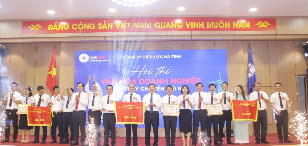 CBCNV PC Hà Tĩnh hào hứng tham gia Hội thi VHDN thời kỳ chuyển đổi số   4