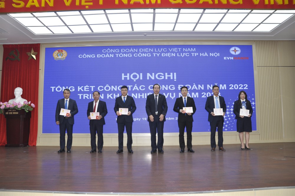 Công đoàn EVNHANOI tổ chức Hội nghị Tổng kết công tác Công đoàn năm 2022 và triển khai nhiệm vụ năm 2023  3