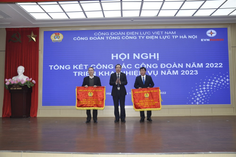 Công đoàn EVNHANOI tổ chức Hội nghị Tổng kết công tác Công đoàn năm 2022 và triển khai nhiệm vụ năm 2023  4