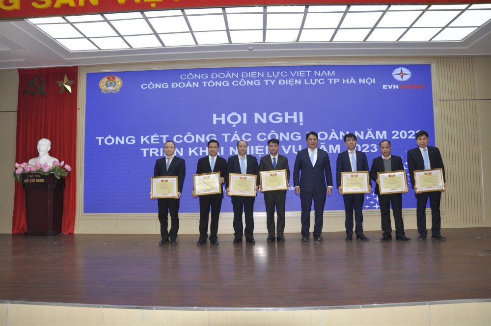 Công đoàn EVNHANOI tổ chức Hội nghị Tổng kết công tác Công đoàn năm 2022 và triển khai nhiệm vụ năm 2023  5