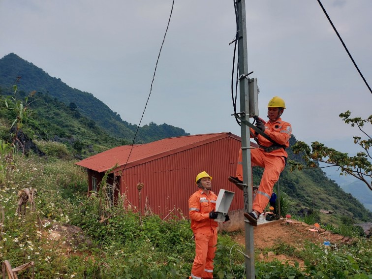 Công ty Điện lực Cao Bằng tổ chức chương trình thiện nguyện “Về với xã vùng cao” 3