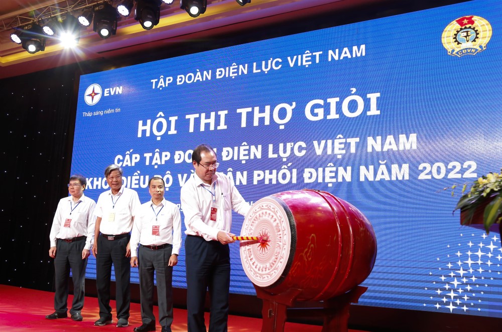 Khai mạc Hội thi thợ giỏi khối Điều độ và Phân phối điện cấp Tập đoàn. 1