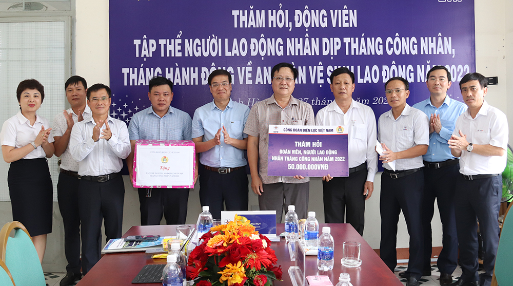 Kỷ niệm 15 năm thành lập Đảng bộ EVN (8/10/2007-8/10/2022): Tăng cường sự chỉ đạo, lãnh đạo của Đảng về hoạt động Công đoàn trong tình hình mới 1