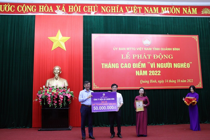 PC Quảng Bình: Ủng hộ 50 triệu đồng quỹ “Vì người nghèo” năm 2022