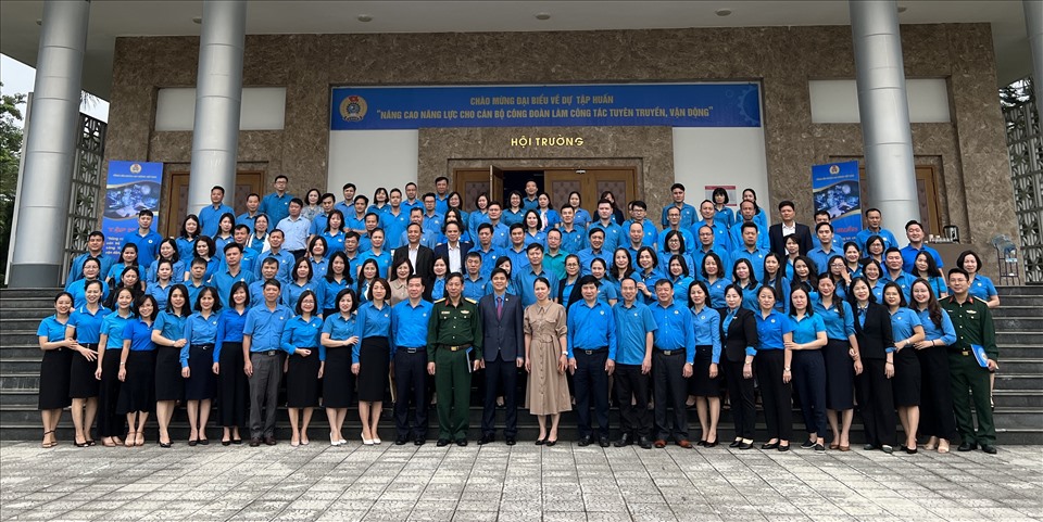 Tổng Liên đoàn Lao động Việt Nam khai mạc lớp tập huấn “Nâng cao năng lực cho cán bộ Công đoàn làm công tác tuyên truyền, vận động”