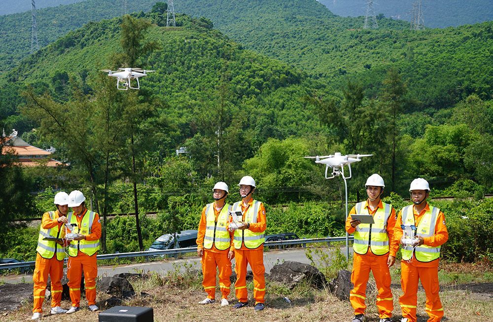 Các phong trào thi đua đã tạo nên con người EVNNPT có bản lĩnh vững vàng và khát vọng vươn lên 2