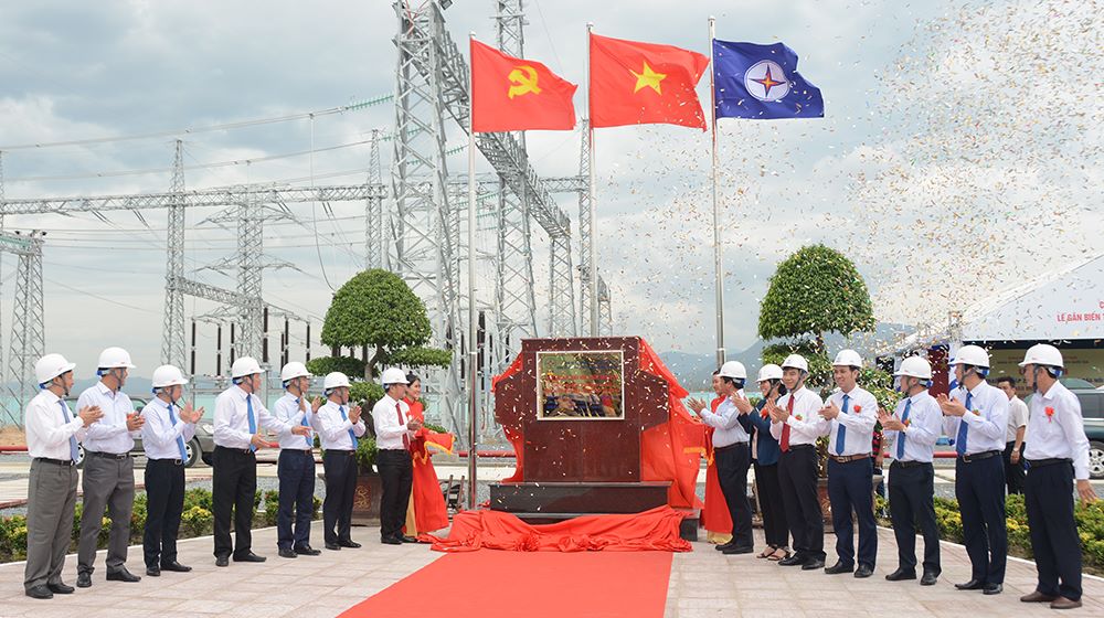 Các phong trào thi đua đã tạo nên con người EVNNPT có bản lĩnh vững vàng và khát vọng vươn lên