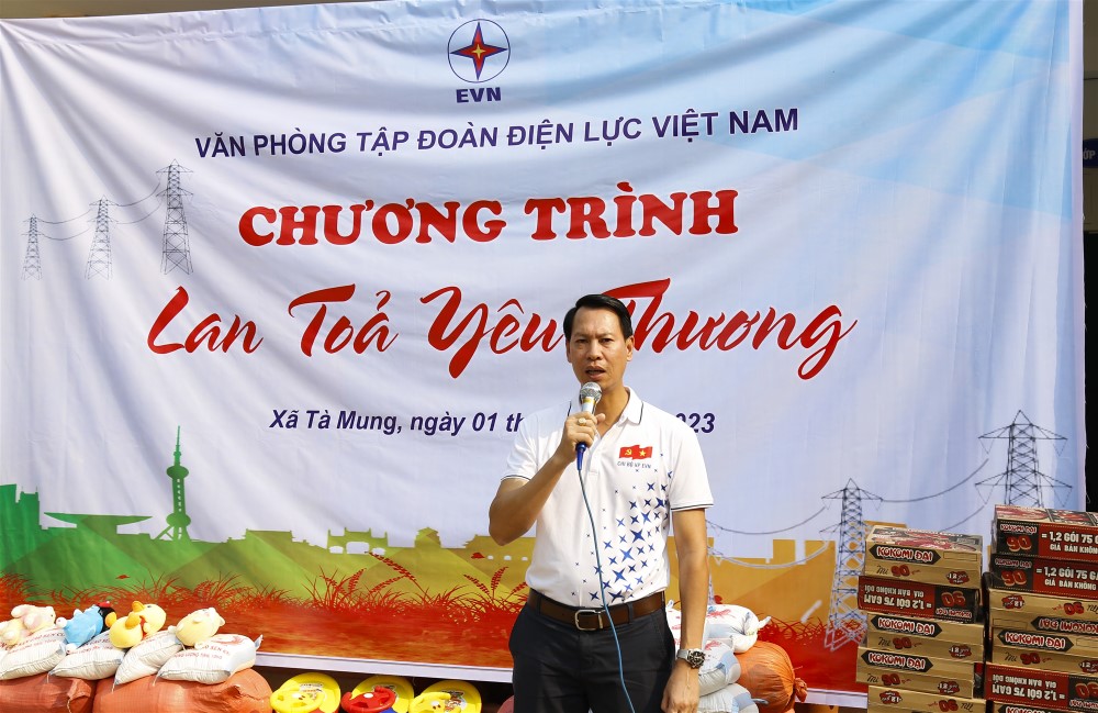 Chi bộ Văn phòng EVN tổ chức đợt sinh hoạt chuyên đề về nguồn và công tác an sinh xã hội. 2