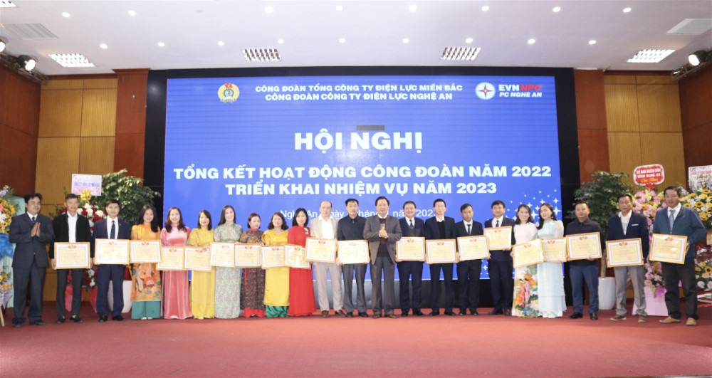 Công đoàn Công ty Điện lực Nghệ An đã thực hiện tốt chủ đề năm 2022:  Chăm lo việc làm, đời sống cho người lao động 4