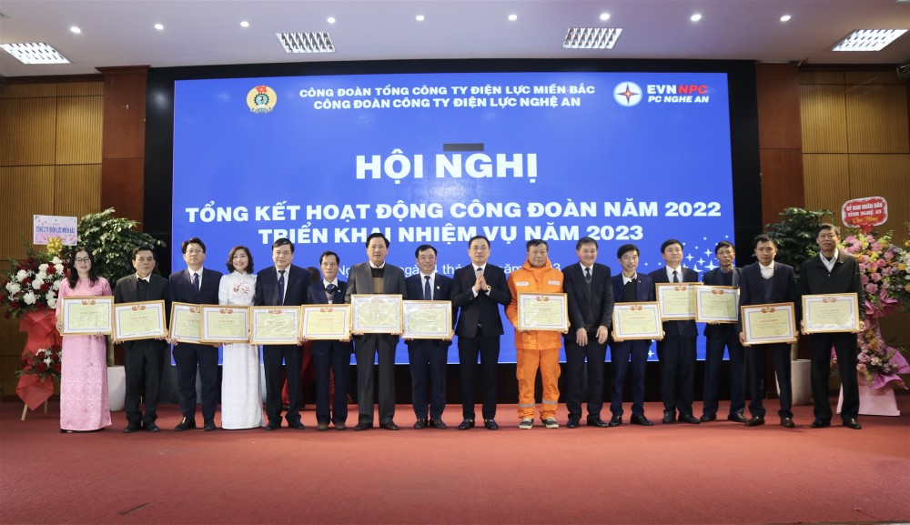 Công đoàn Công ty Điện lực Nghệ An đã thực hiện tốt chủ đề năm 2022:  Chăm lo việc làm, đời sống cho người lao động 5