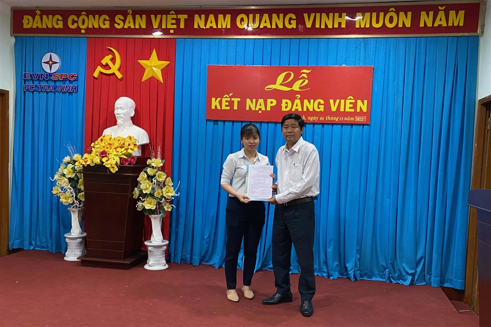 Công đoàn Công ty Điện lực Trà Vinh, đẩy mạnh phát triển đảng viên trong đoàn viên và công nhân lao động 1