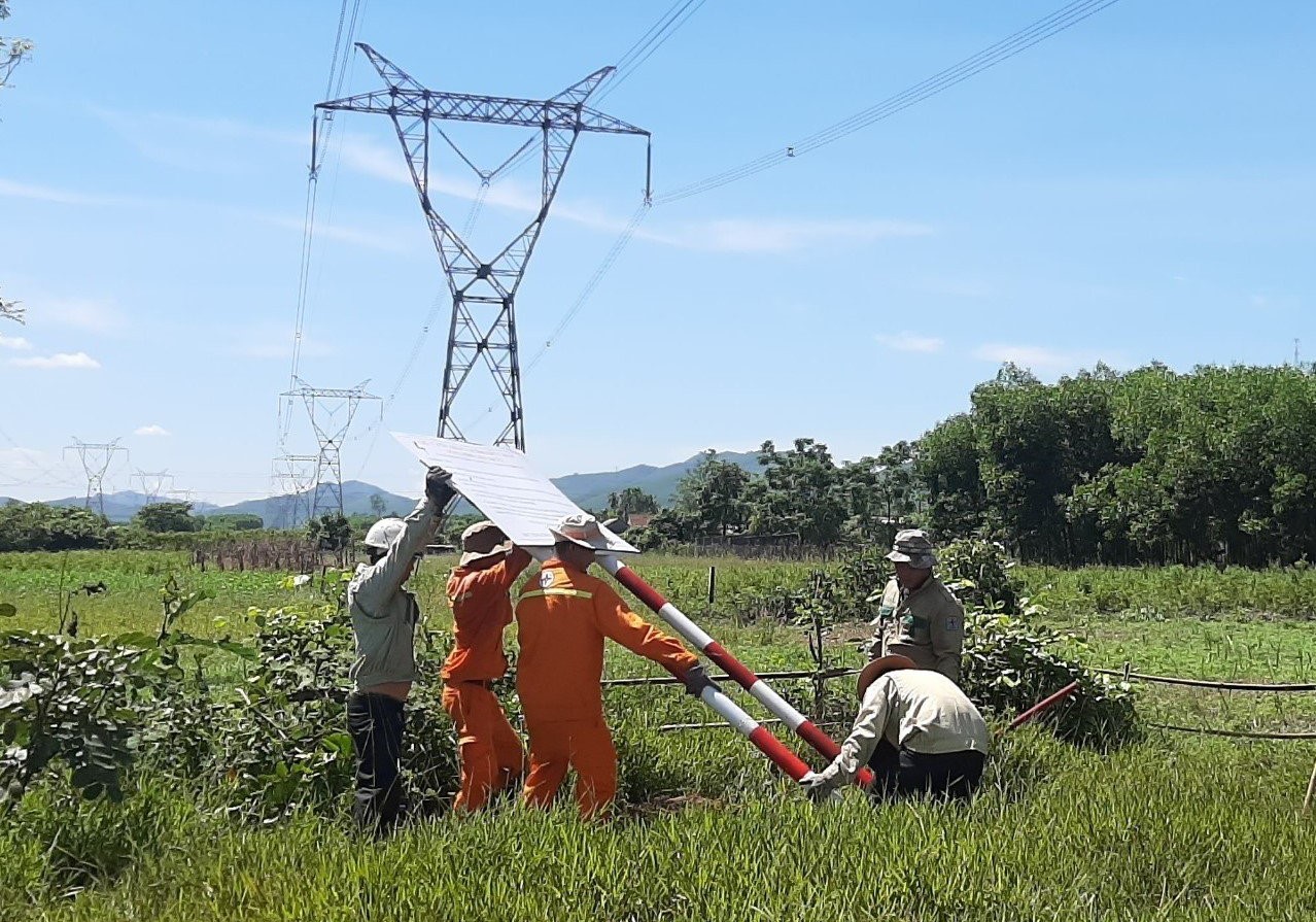 CÔNG ĐOÀN CÔNG TY TRUYỀN TẢI ĐIỆN 2: THỰC HIỆN CÔNG TÁC TUYÊN TRUYỀN TRONG CÔNG NHÂN VIÊN CHỨC, LAO ĐỘNG.  4