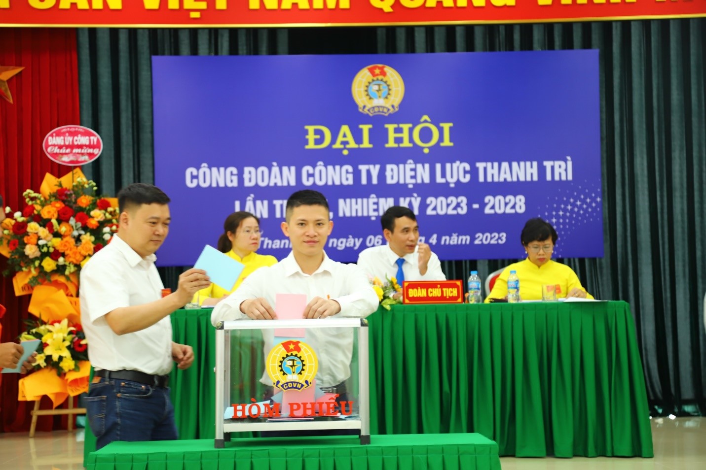 Công đoàn EVNHANOI: 100% Công đoàn cơ sở trực thuộc đã tổ chức thành công Đại hội Công đoàn nhiệm kỳ 2023-2028.  3