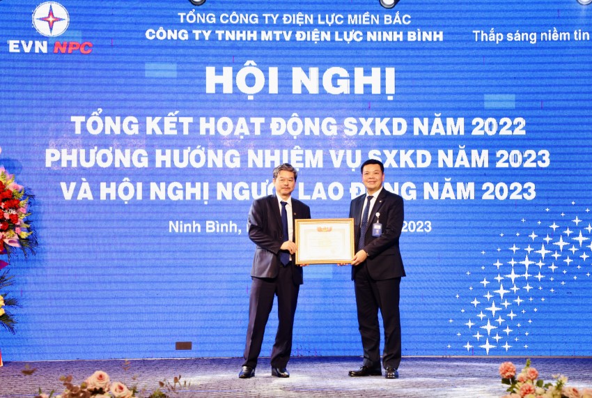 Công ty Điện lực Ninh Bình: “Phấn đấu hoàn thành toàn diện các chỉ tiêu kế hoạch sản xuất kinh doanh được giao năm 2023” 11