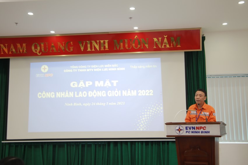 Công ty Điện lực Ninh Bình tổ chức gặp mặt công nhân lao động giỏi năm 2022 2