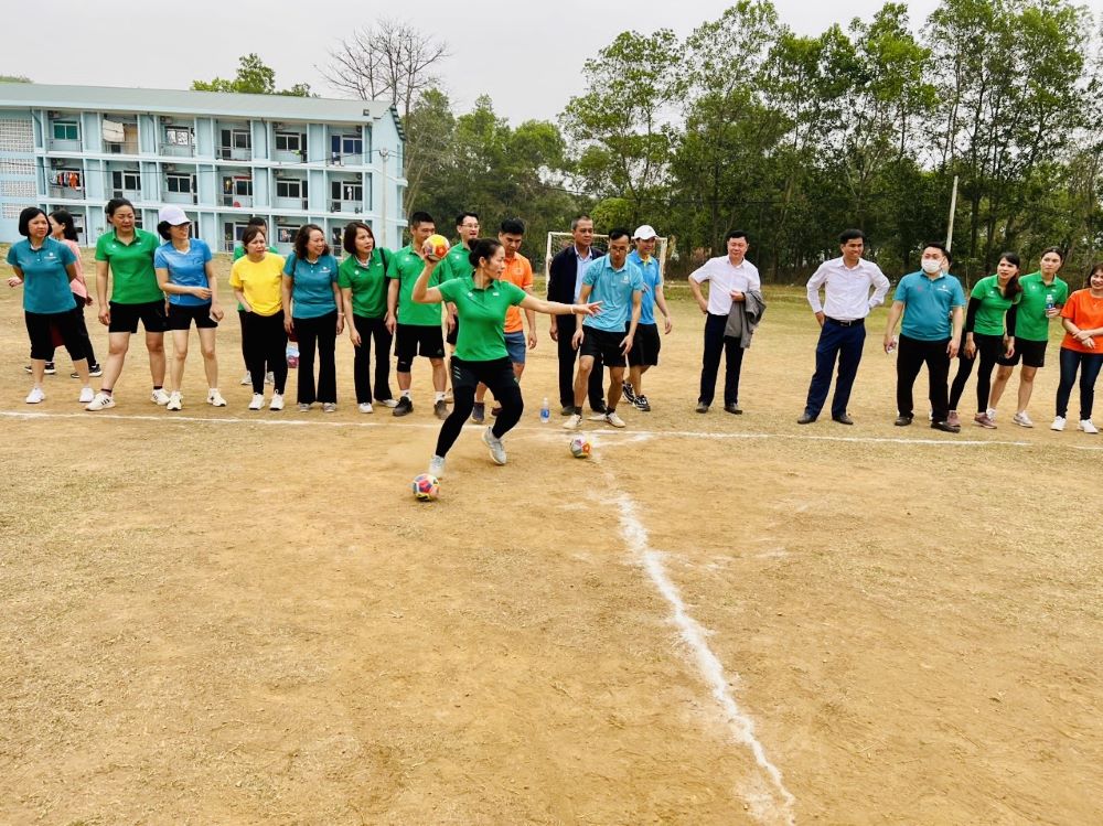 Công ty Thủy điện Sơn La: Sôi nổi các hoạt động trong ngày hội Văn hóa – Thể thao 11