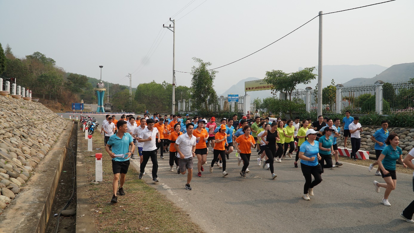 Công ty Thủy điện Sơn La: Sôi nổi các hoạt động trong ngày hội Văn hóa – Thể thao 13