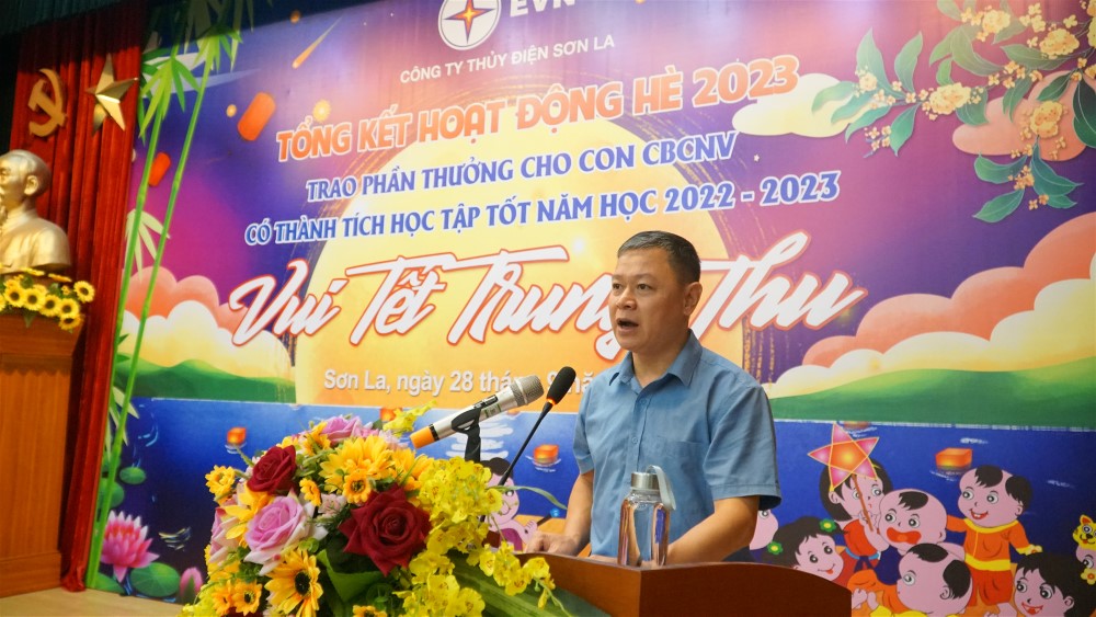 Công ty Thủy điện Sơn La tổ chức Chương trình Tổng kết hè 2023, trao phần thưởng cho con CBCNV có thành tích học tập tốt và Vui tết Trung thu 1