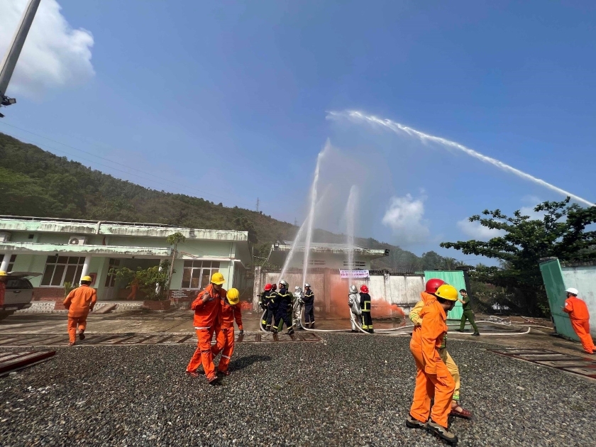 Diễn tập phòng cháy chữa cháy: Bám sát thực tiễn để tạo tính chuyên nghiệp 1